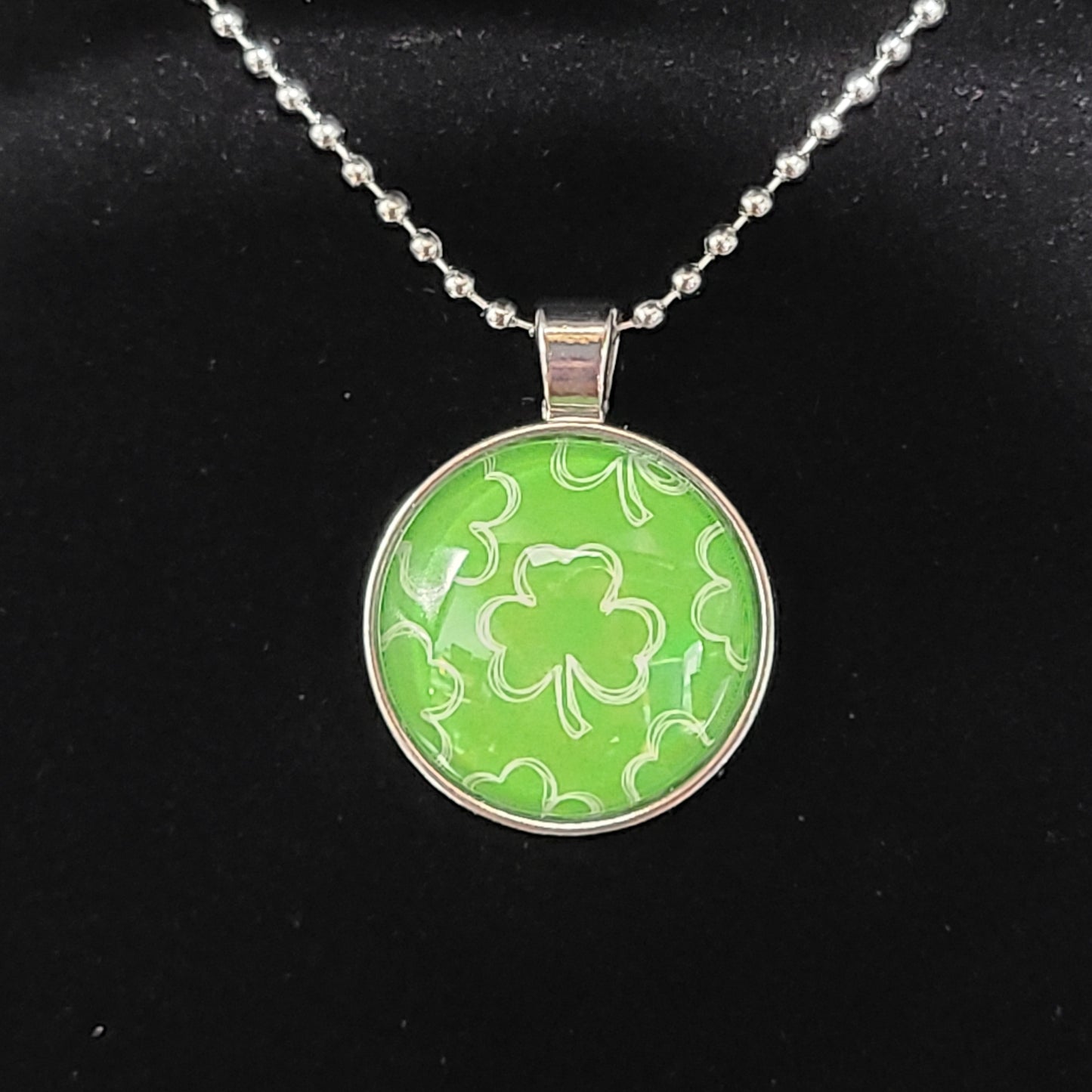 Scattered Shamrocks Necklace