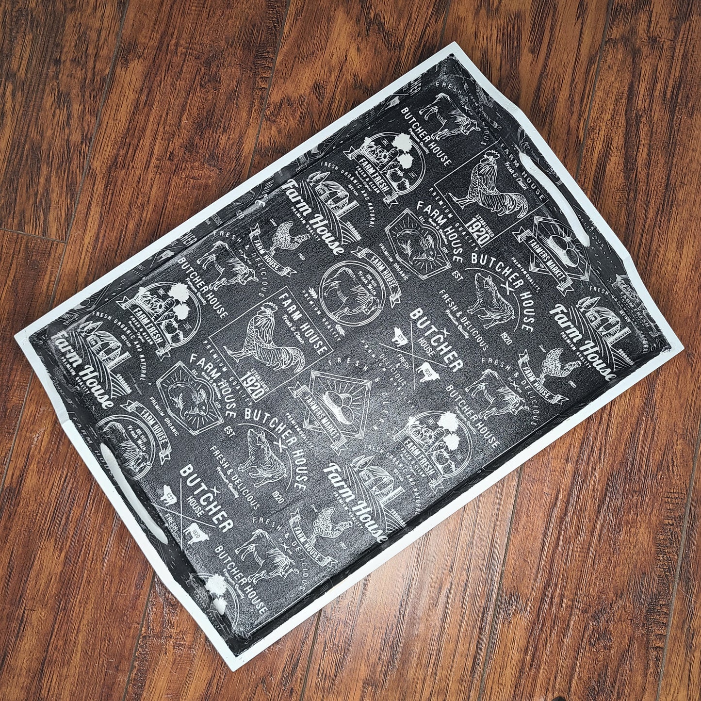 1920 Farm House tray