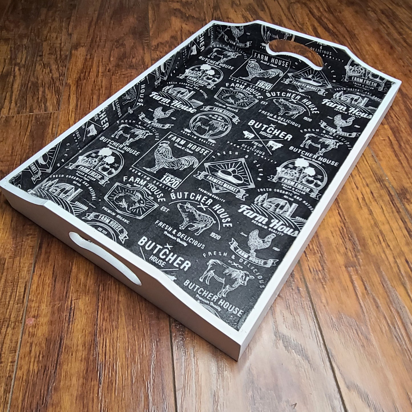 1920 Farm House tray