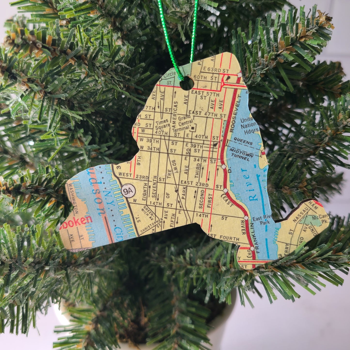 NEW YORK - ""47" The American Sign Language and English Secondary School in New York" Map Ornament