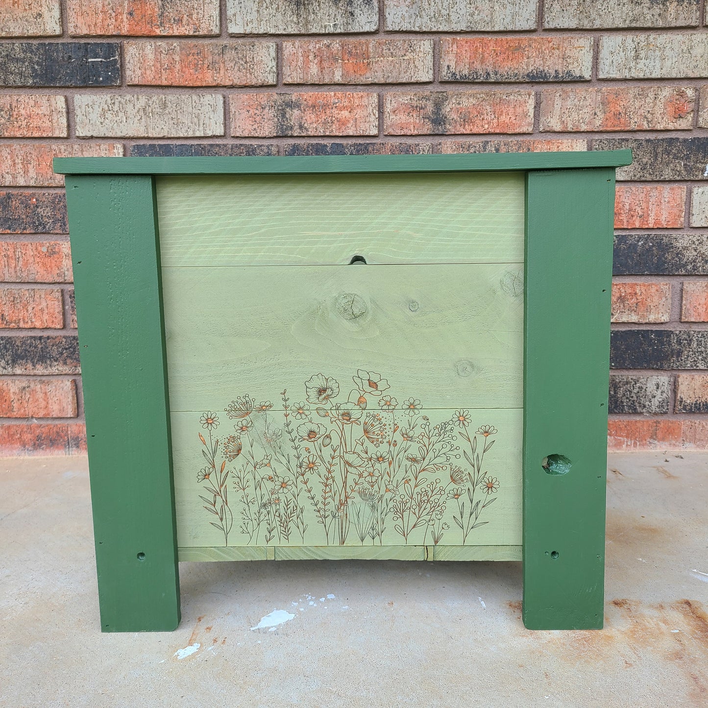Wildflower Cedar Planter Box - Green