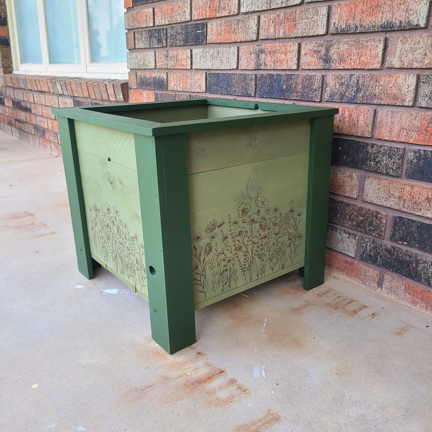 Wildflower Cedar Planter Box - Green